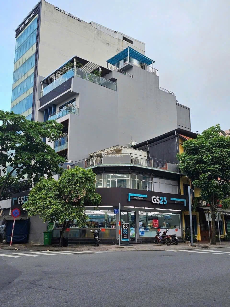 Bán căn góc 2mt Hồng Hà - Yên Thế, 10 x 12m siêu đẹp Quận Tân Bình, HĐT 75tr/tháng