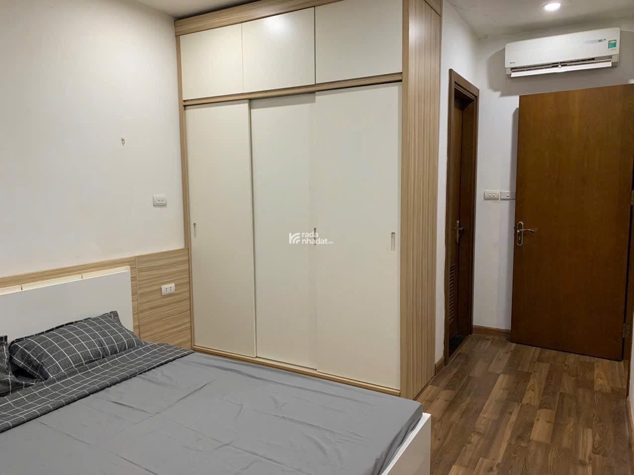 Mới chủ nhà cần bán nhanh căn hộ 2n2vs căn góc view hồ dt 70m2 giá 4,6 tỷ full nội thất cao cấp