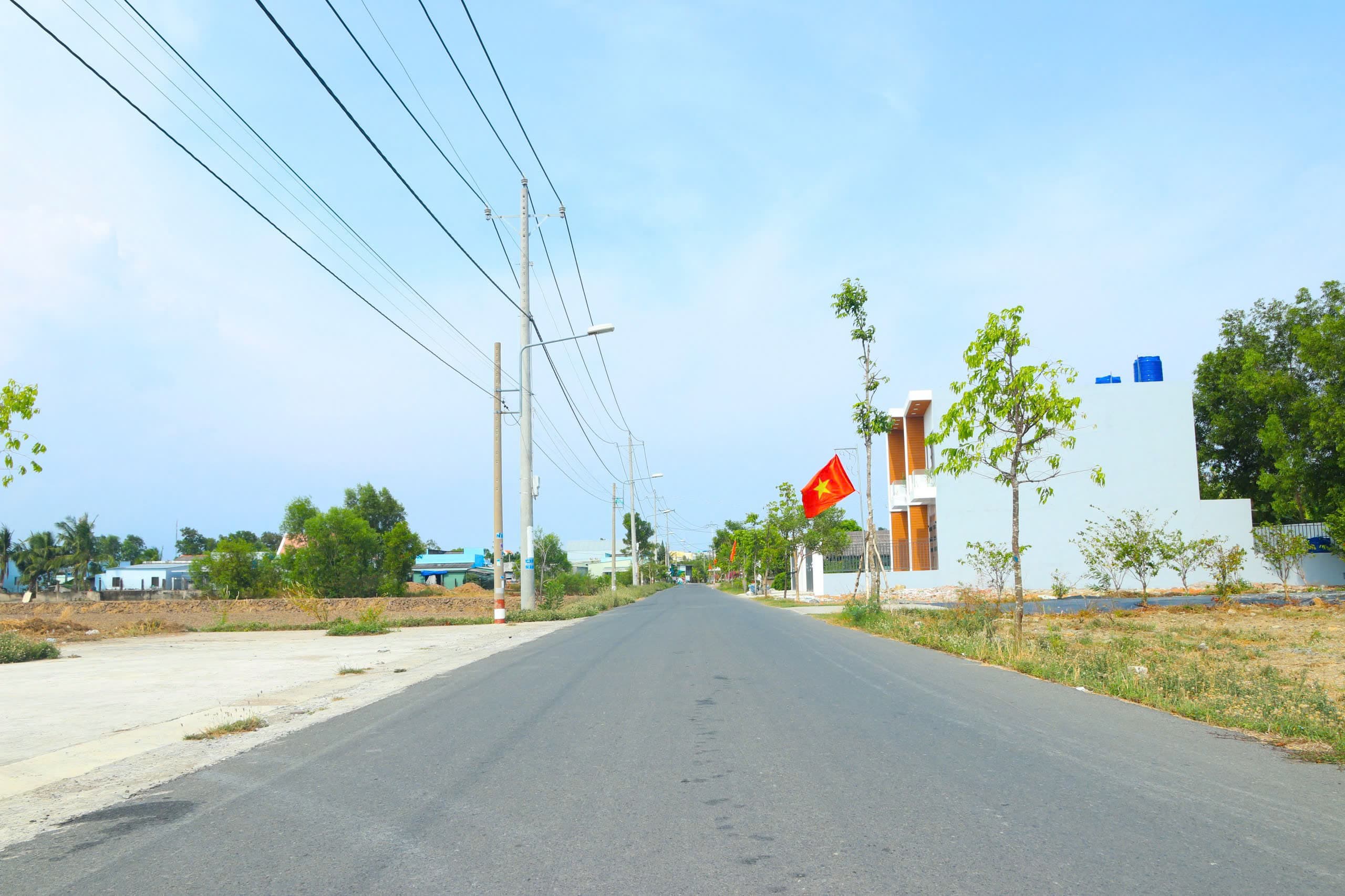 Bán lô đất thổ cư 128m2 mặt tiền đường 6m ngay trung tâm chợ Cần Đước