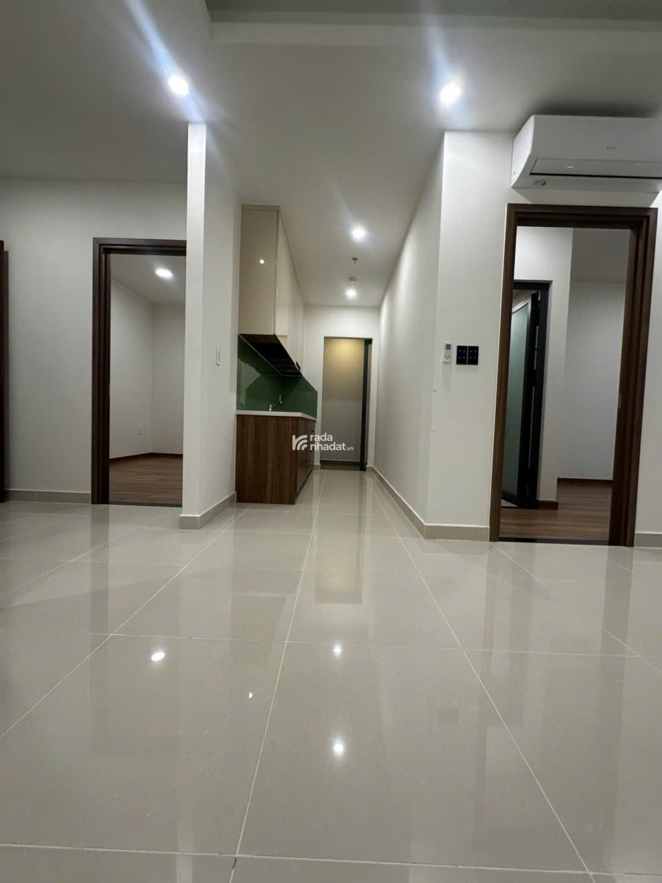 67m2 - Giá 3.75 tỷ thuế phí - 2PN2WC tầng 17 nội khu - Q7 Riverside