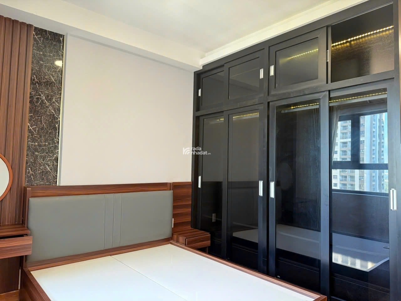 69m2 - Giá 3.85 tỷ có vay - Căn góc 2PN2WC full nội thất, Q7 Riverside