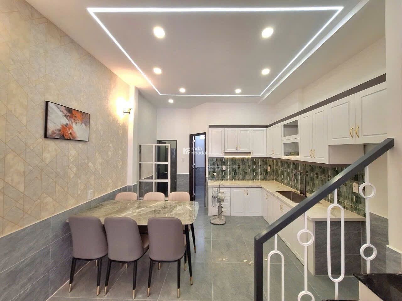 Cần tiền bán nhà Đường Nguyễn Văn Thương Bình Thạnh 70m2 Giá 4ty120 lh Vân