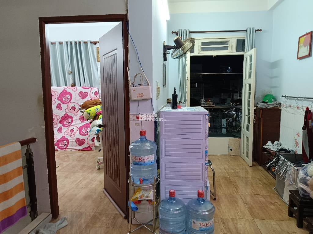 BÁN NHÀ LÒ GỐM PHƯỜNG 8 QUẬN 6 65M2 3 TẦNG SÂN RỘNG GẦN MẶT TIỀN CHỈ 6.1 TỶ GẦN CHỢ BÌNH TÂY