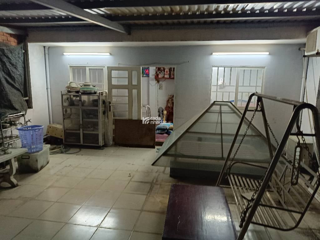 BÁN NHÀ LÒ GỐM PHƯỜNG 8 QUẬN 6 65M2 3 TẦNG SÂN RỘNG GẦN MẶT TIỀN CHỈ 6.1 TỶ GẦN CHỢ BÌNH TÂY