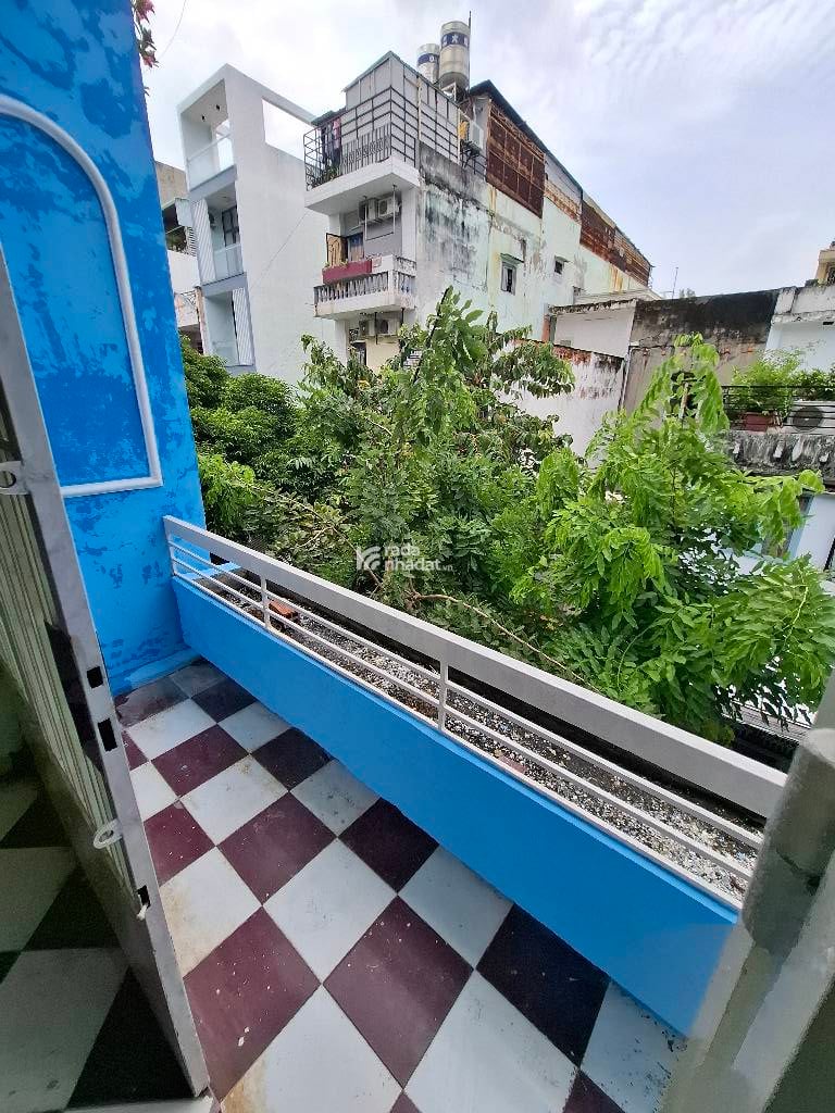 MTKD đường số 2 Quận 6, 80m2 4x20 4 tầng BTCT, 7PN không lộ giới, ở ngay, nhỉnh 10 tỷ TL