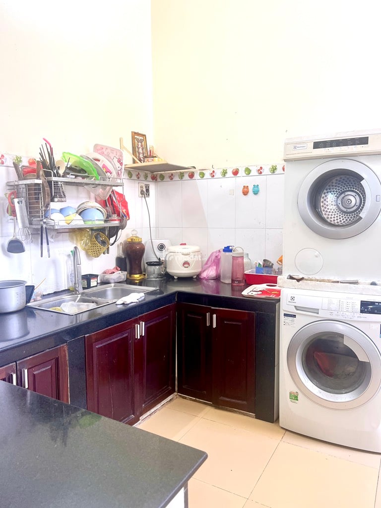 [QUẬN 7 - Gấp Bán] Nhà 70m2 x 3 Tầng - Hẻm Xe Hơi 4 Chỗ - 5 Ngủ , 05 Wc - Sổ Riêng - 6 Đồng Nhỏ TL