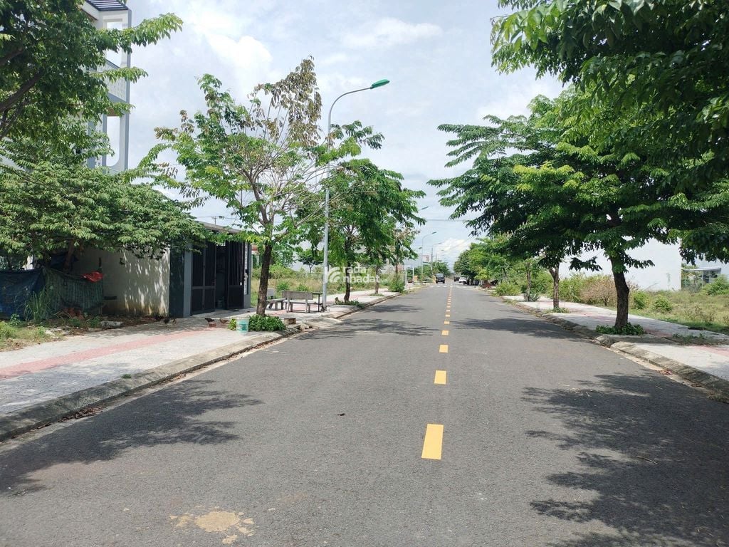 MẶT TIỀN VÀNH ĐAI 4 - VỊ TRÍ VÀNG KINH DOANH NHÀ TRỌ - CẠNH 8 KCN LỚN