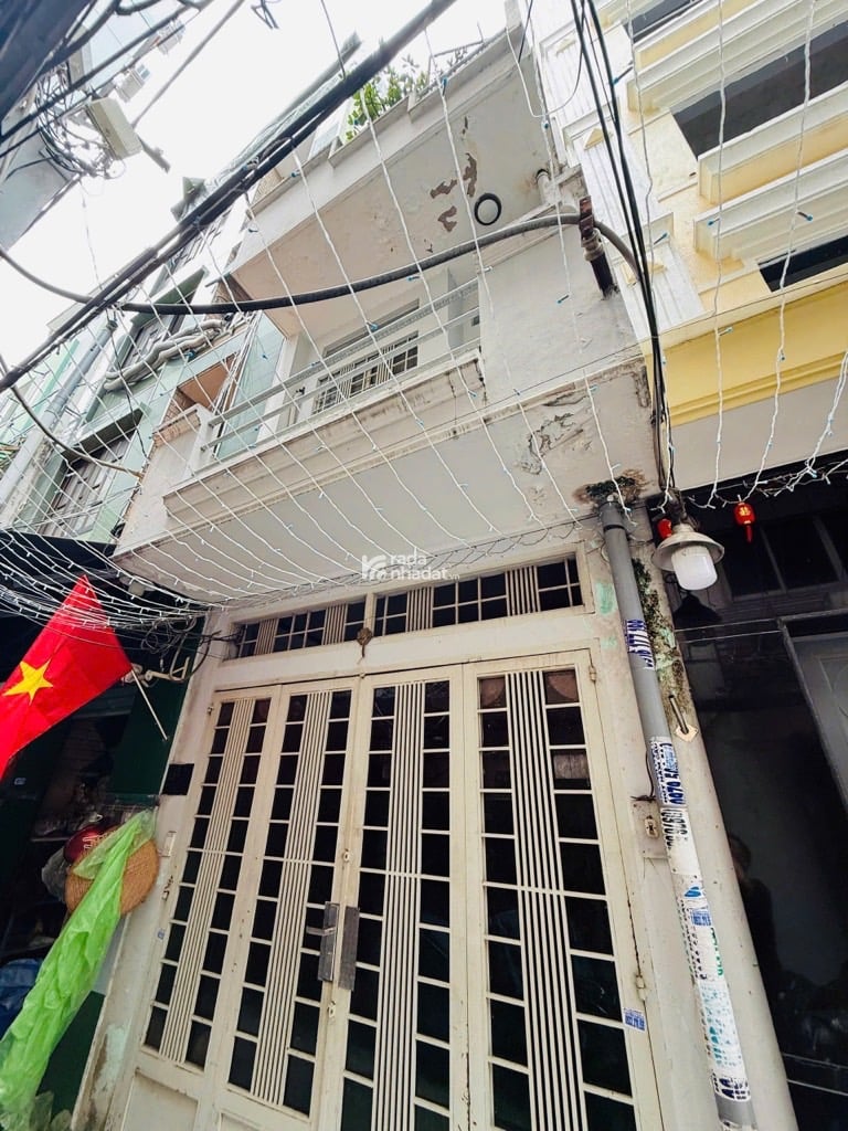 NGUYỄN THỊ MINH KHAI - P.ĐA KAO - Q. 1 - DT: 36M2 -3 TẦNG- 8 TỶ 1