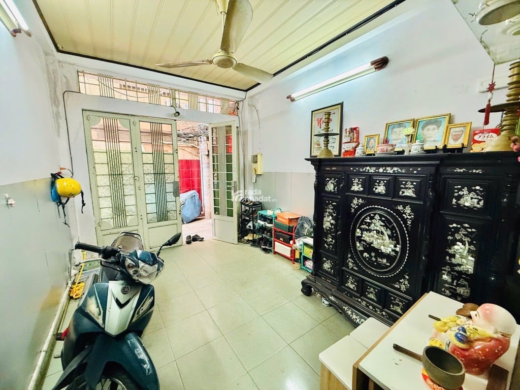 NGUYỄN THỊ MINH KHAI - P.ĐA KAO - Q. 1 - DT: 36M2 -3 TẦNG- 8 TỶ 1