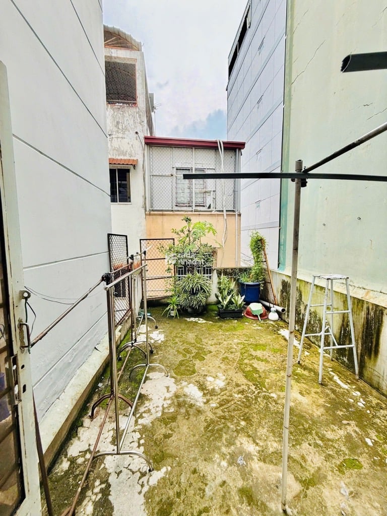 NGUYỄN THỊ MINH KHAI - P.ĐA KAO - Q. 1 - DT: 36M2 -3 TẦNG- 8 TỶ 1