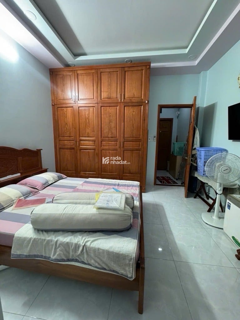 Bán nhà Dòng Tiền 40 Triệu Quận Phú Nhuận Hẻm 6M Xe Tải Thông 4 tầng, 7PN chỉ 10.9 tỷ