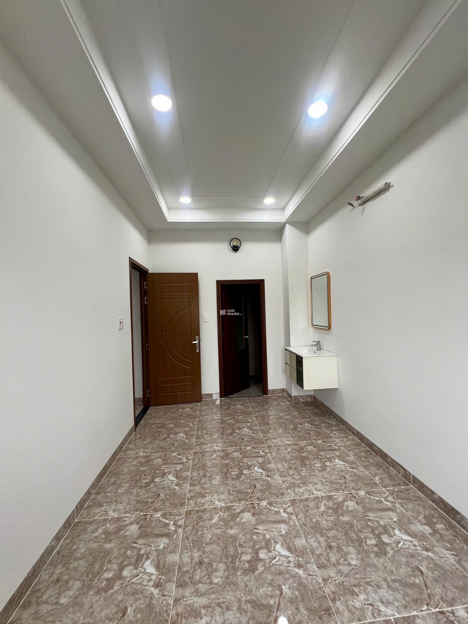 Nhà 3 Tầng Đẹp Mới Hẻm Lã Xuân Oai Gần Chợ Tăng Nhơn Phú A, Quận Sổ Sạch, Ô Tô Vào Nhà, gần Khu CNC