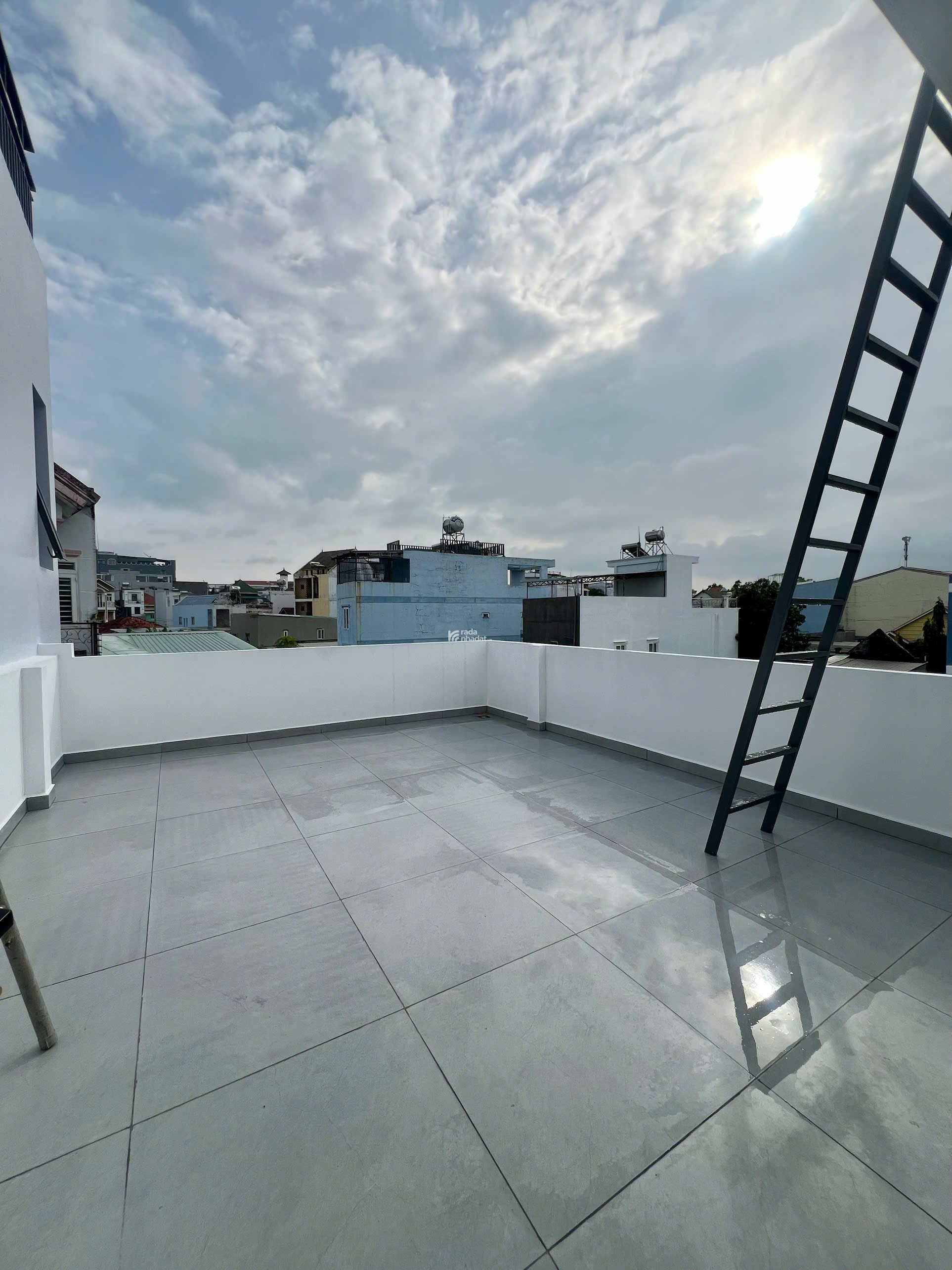 Nhà 3 Tầng Đẹp Mới Hẻm Lã Xuân Oai Gần Chợ Tăng Nhơn Phú A, Quận Sổ Sạch, Ô Tô Vào Nhà, gần Khu CNC