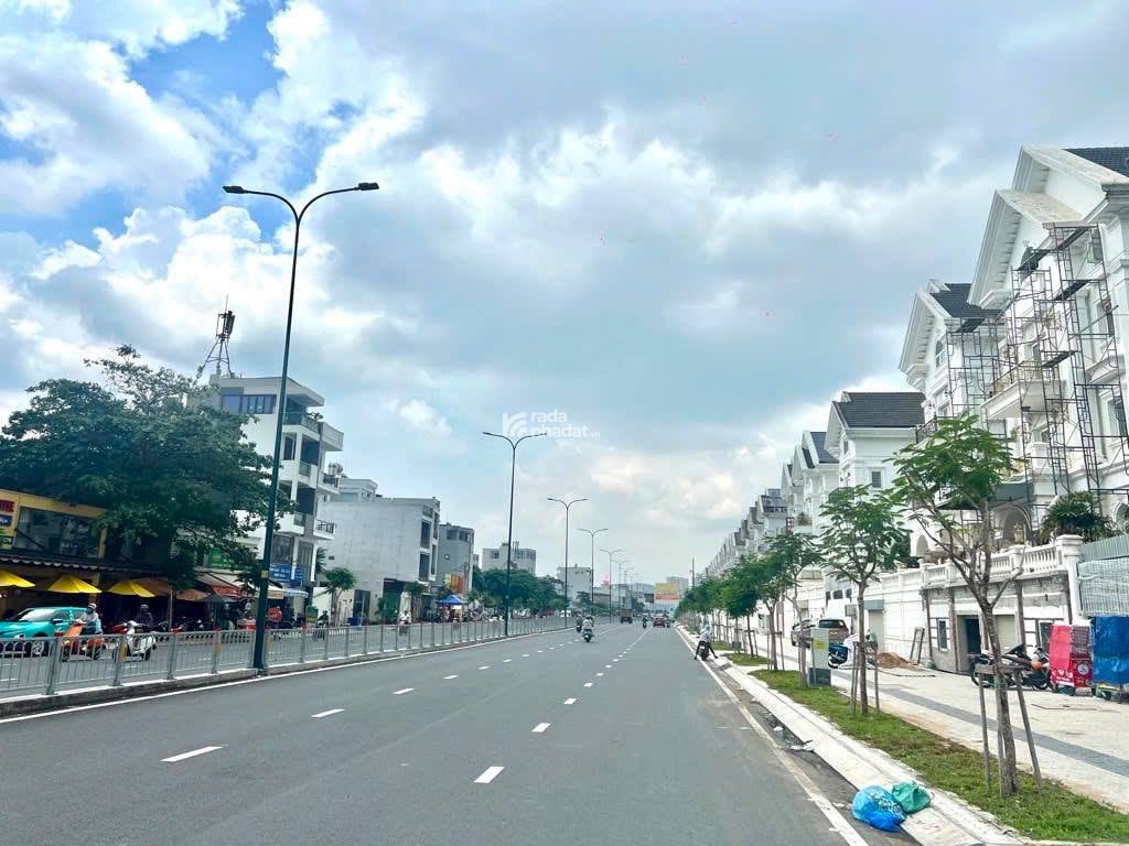 Dương Quảng Hàm Phường 5 Gò VấP Sau lưng căn Mặt tiền 2 Tầng đúc 2 PN - vài bước chân ra mặt tiền