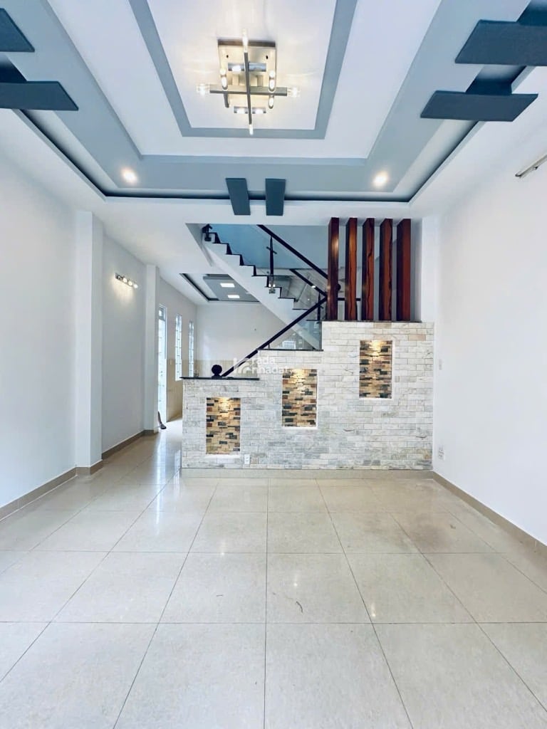 CĂN GÓC 2 MT - HẺM 8M CÓ VỈA HÈ - PHẠM VĂN CHIÊU-P.14- GÒ VẤP- DT: 4.8*20M- 11 TỶ 1