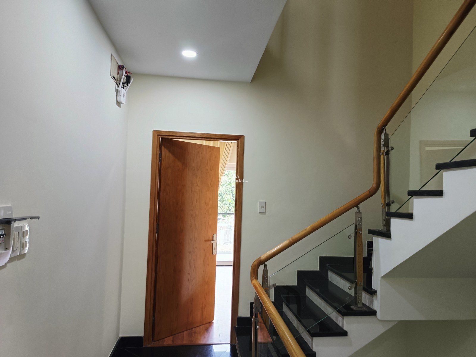 NHÀ BÁN KDC KHANG ĐIỀN 3 TẦNG 80M2 FULL NỘI THẤT,4PN, 3WC,GIÁ 10 TỶ