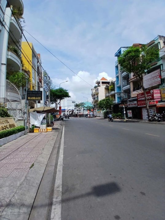 Bán nhà mặt tiền Chợ Lớn P11 Q6 (4,2 x 16) lửng 5 tầng. Giá 27 tỷ
