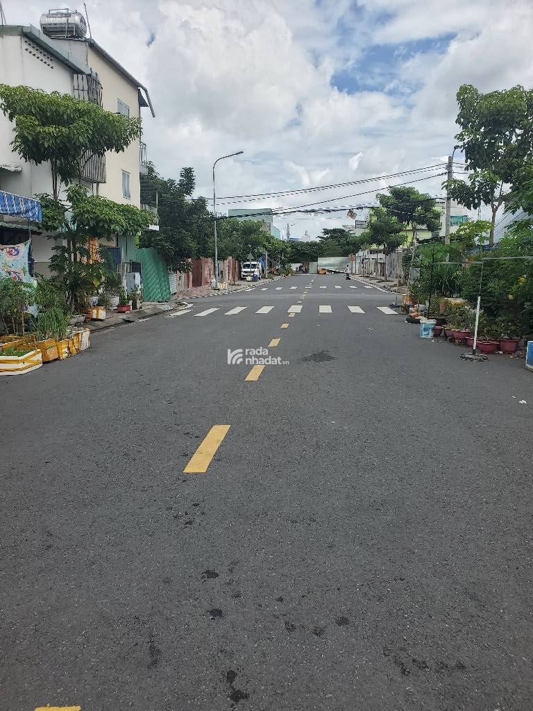 BÁN NHÀ HẺM XE TẢI BÙI TƯ TOÀN BÌNH TÂN 78M2 8.X TỶ 3 TẦNG SÂN THƯỢNG 