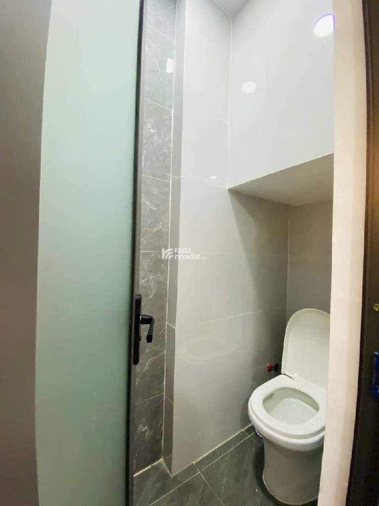 Bán gấp nhà Lý Thái Tổ -Gần đường 3/2, giá 3 tỷ 250, Diện tích 45m2 