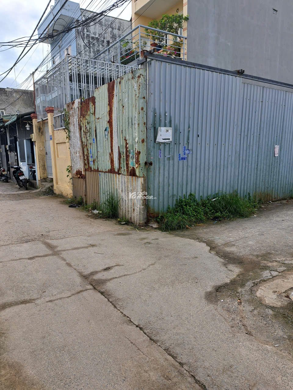 RA GẤP LÔ ĐẤT MẶT TIỀN, NGANG HIẾM GẦN 7m; NGAY CHỢ HIỆP BÌNH; 82m2 NHỈNH 4 TỶ.