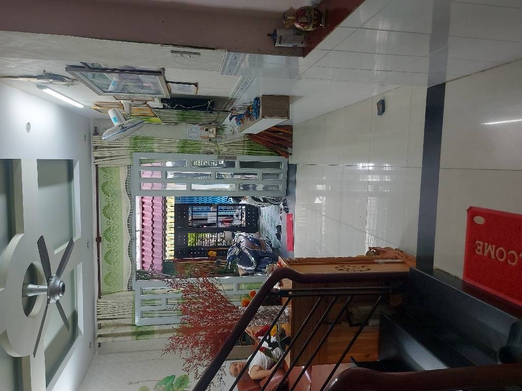  Nhà vừa ở vừa kinh doanh, hiện đang mở PHÒNG KHÁM.