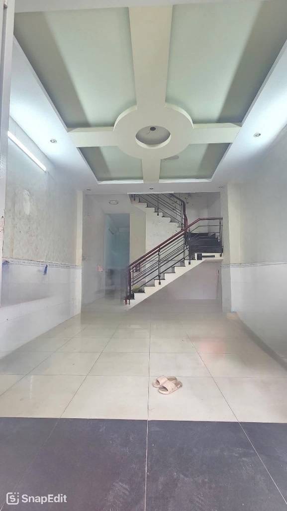  Nhà vừa ở vừa kinh doanh, hiện đang mở PHÒNG KHÁM.