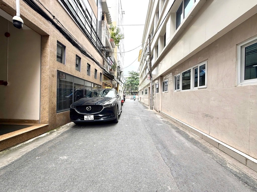 TÂN BÌNH - HẺM NHỰA 6M XE TẢI ĐỖ - 5 LẦU - 62M2 - GẦN GA T3 - DÒNG TIỀN 40TR/TH - NHỈNH 12 TỶ