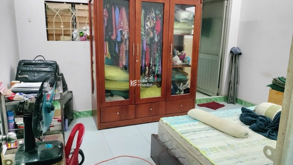 BÁN GẤP NHÀ 2 TẦNG TRUNG MỸ TÂY _ NGAY TRƯỜNG CAO ĐẲNG GIAO THÔNG VẬN TẢI TMT