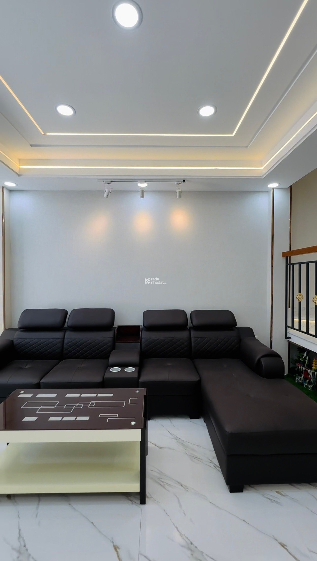 BÁN NHÀ SIÊU RẺ 60,4m2 giá 5,35 tỷ Đường Ni Sư Huỳnh Liên Phường 10 Quận Tân Bình HCM