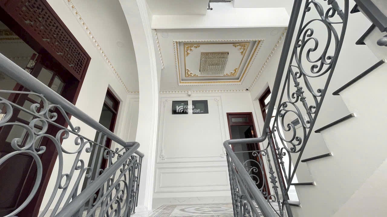 Bán nhà chính chủ mặt tiền kinh doanh quận 10 (DT 5x15m) 7 tầng tiện ở liền