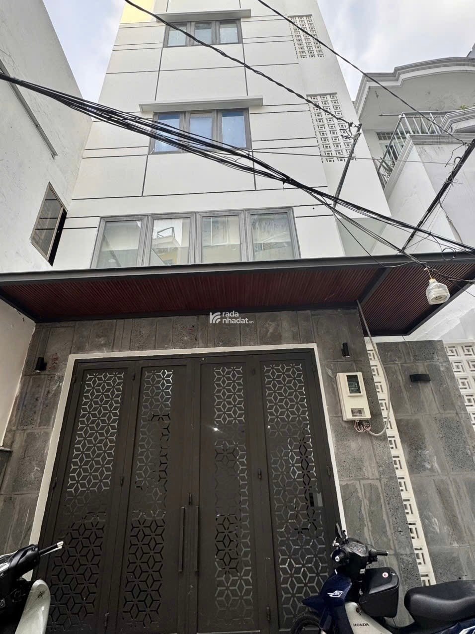  Bán CHDV Lê Bình, Tân Bình, 5.6m x 15m, 5 tầng - thang máy, 16.5 tỷ, doanh thu 80tr/tháng.