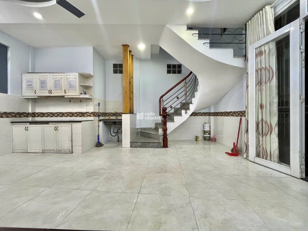 HXH SÁT NHÀ, PHAN ĐĂNG LƯU, PHÚ NHUẬN, RỘNG RÃI TIỆN XÂY MỚI. GIẢM 2.5T CHỈ CÒN 3.5T TL 