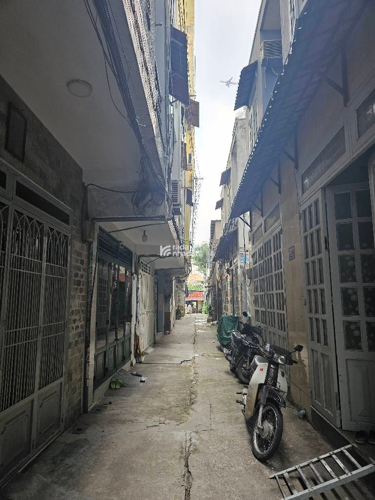 NGAY THE GARDEN TÂN KỲ TÂN QUÝ, TÂN PHÚ, CHUẨN 24M2 HIẾM CÓ. GIẢM 450TR CHỈ CÒN 3.3T TL TỐT