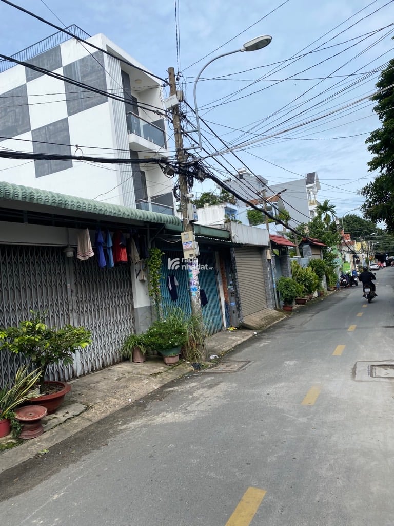 NHÀ MẶT TIỀN ĐƯỜNG HIỆP THÀNH, CẤP 4, DT(6X23,5), 5 PHÒNG CHO THUÊ, GIÁ CHỈ 9 TỶ 1.