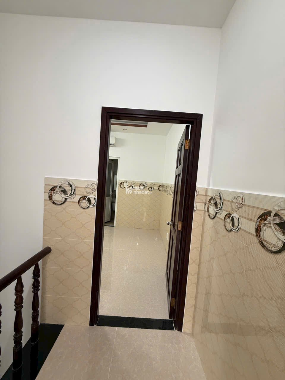 BÁN NHÀ 3 TẦNG 1/ TÔ NGỌC VÂN, Q12 - OTO ĐẬU TRONG NHÀ