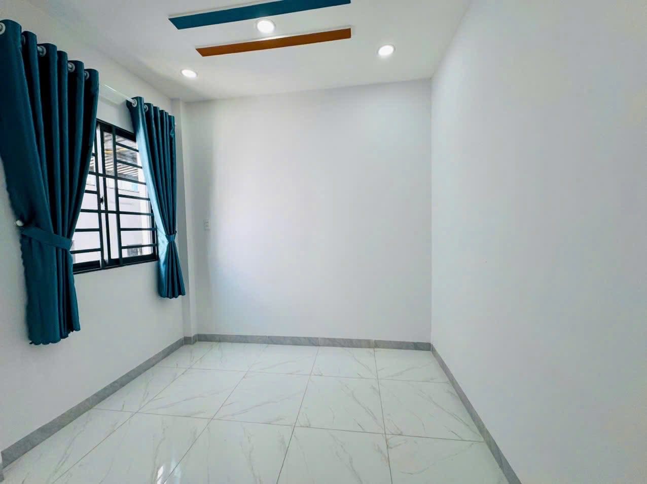 Bán nhà mới 2 tầng DT 54m2, đường xe tải, Đường 10, phường Hiệp Bình Phước, Thủ Đức