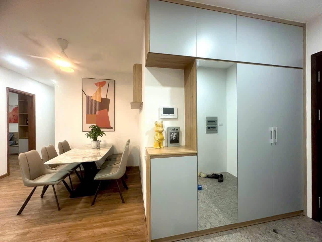 Cho thuê gấp căn hộ chung cư 2PN full đồ bên Ngoại Giao Đoàn toà N03T4