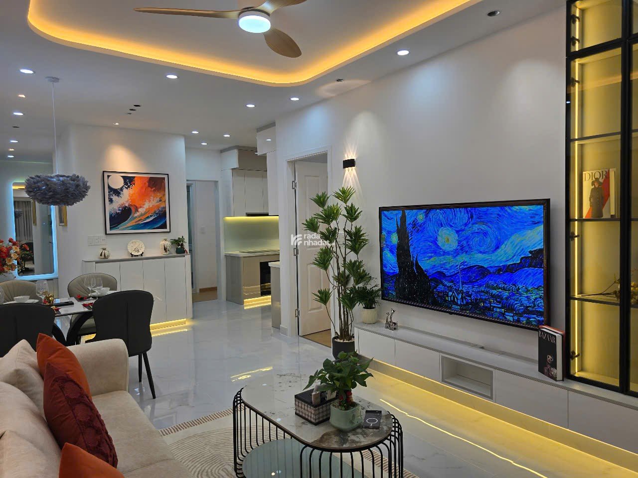 Bán nhanh căn hộ Sky garden 3, PMH, Q7, DT 68,86m2, tk 2PN nhà mới đẹp, giá chỉ 5,2 tỷ 