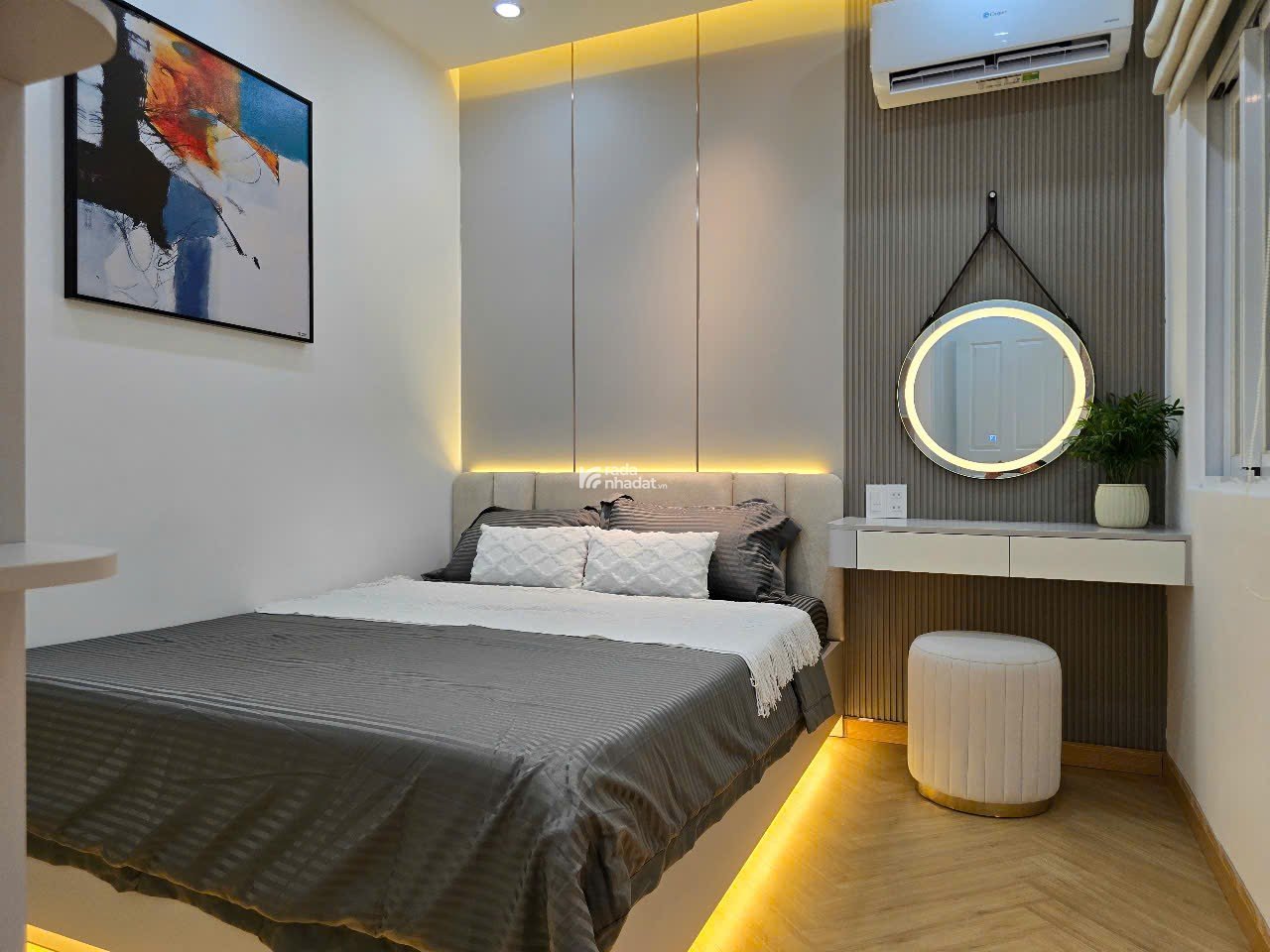 Bán nhanh căn hộ Sky garden 3, PMH, Q7, DT 68,86m2, tk 2PN nhà mới đẹp, giá chỉ 5,2 tỷ 