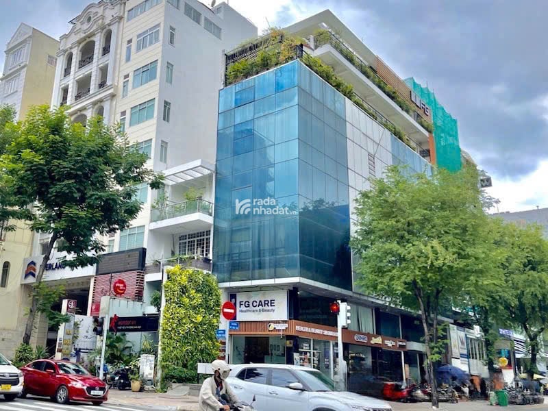 Hạ Giá! Mặt Tiền Hồng Hà - DT: 5x20m - 3 Tầng - HĐT: 80tr/th - giá bán: 24 tỷ thương lượng