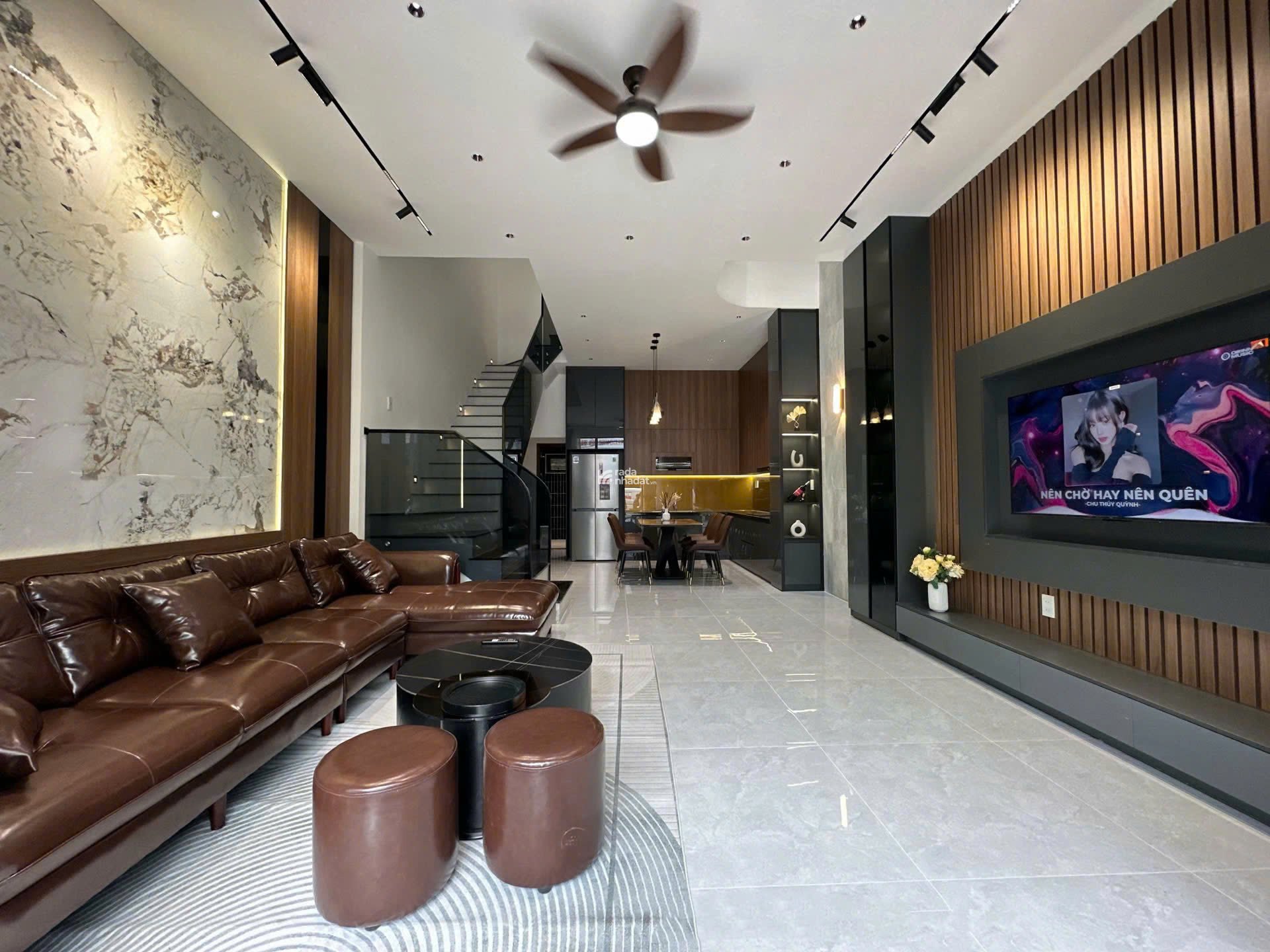 NHÀ ĐẸP GIỮA TRUNG TÂM THỦ DẦU MỘT 5.5x30M, GIÁ 3 TỶ 3 