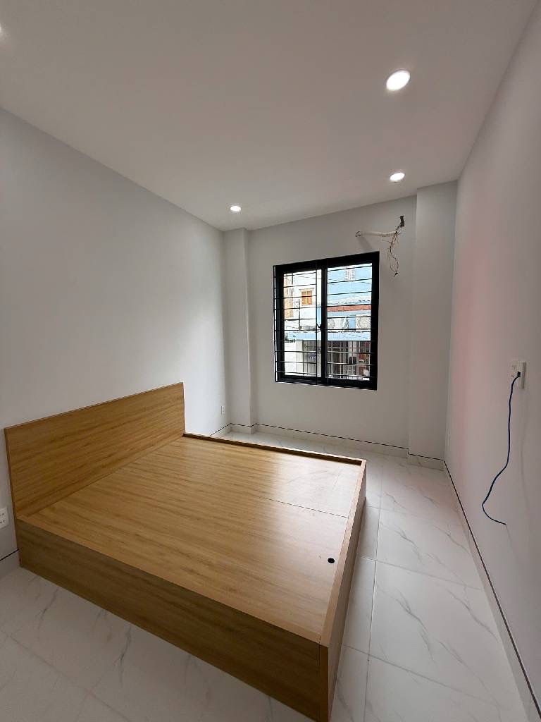 NHÀ MỚI Ở NGAY TRUNG TÂM QUẬN 5 Trân hưng đạo -Q5