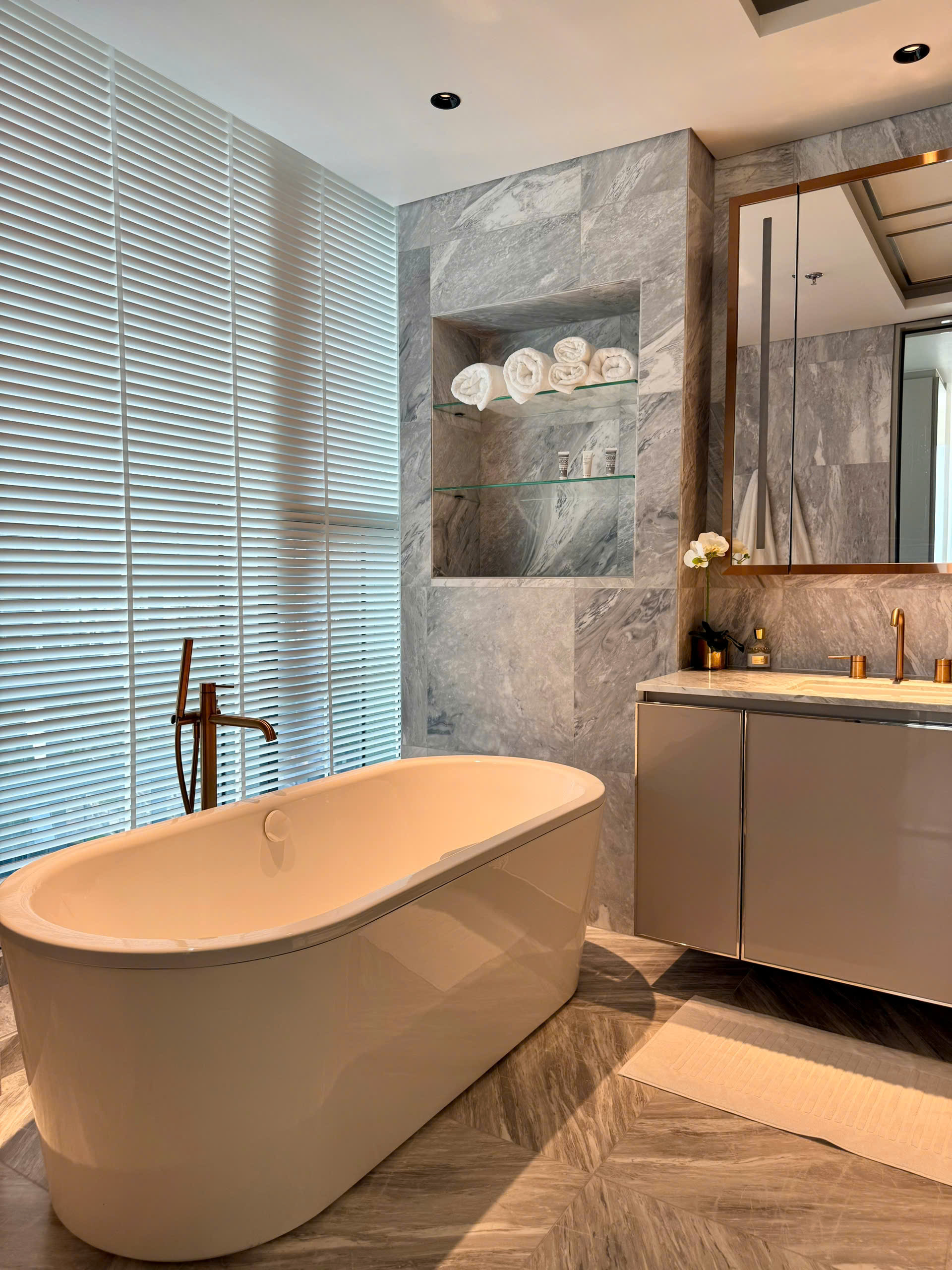 Bán căn góc 2PN Tòa Sea Grand Marina Saigon, Full nội thất cao cấp