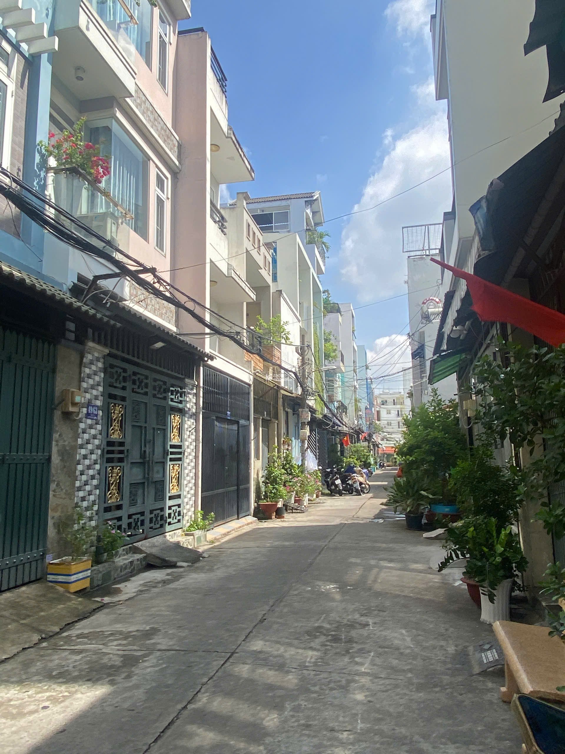 BÁN NHÀ HẺM XE HƠI TRẦN QUANG DIỆU 4.4x21M NGAY TRUNG TÂM QUẬN 3 GIÁ CỰC TỐT CHỈ 16 TỶ 