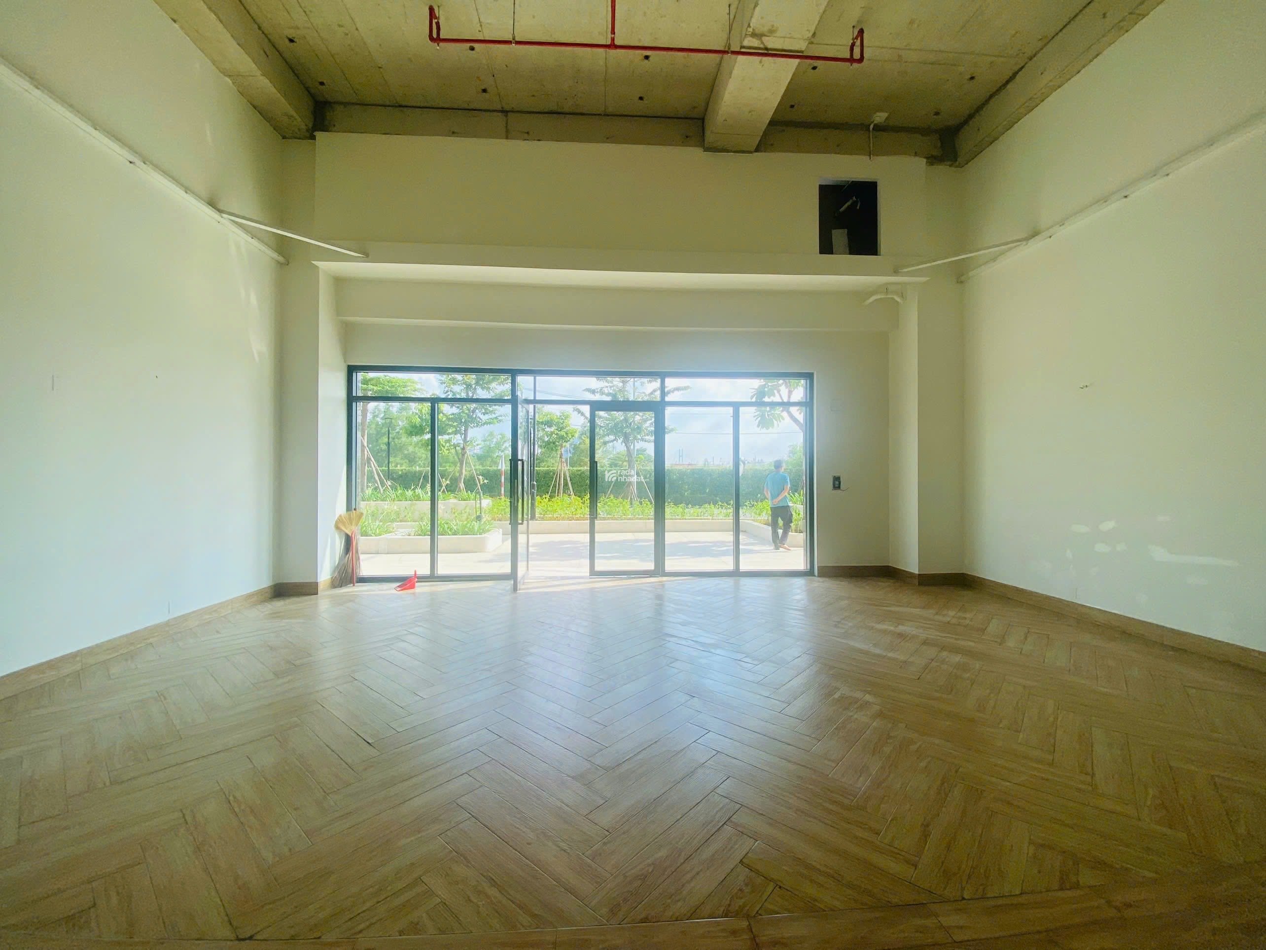 76m2 - Giá 6,5 tỷ - Shophouse mặt tiền kế sảnh đi lại, Q7 Riverside