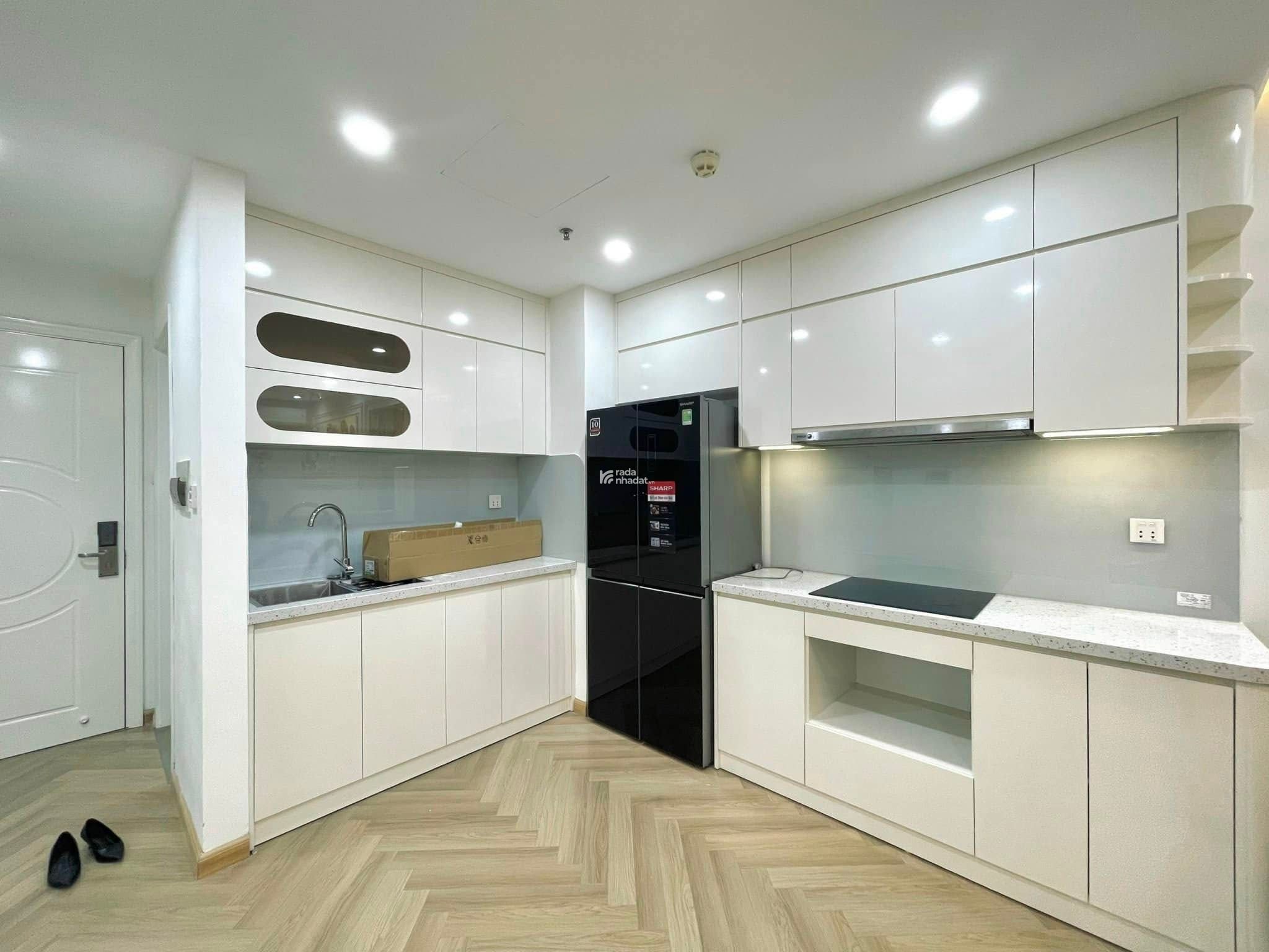 Tôi cần bán căn hộ Vinhomes Metropolis 2PN 81m2 tòa M2 3515 view Hồ Ngọc Khánh - Kim Mã nhà rất mới