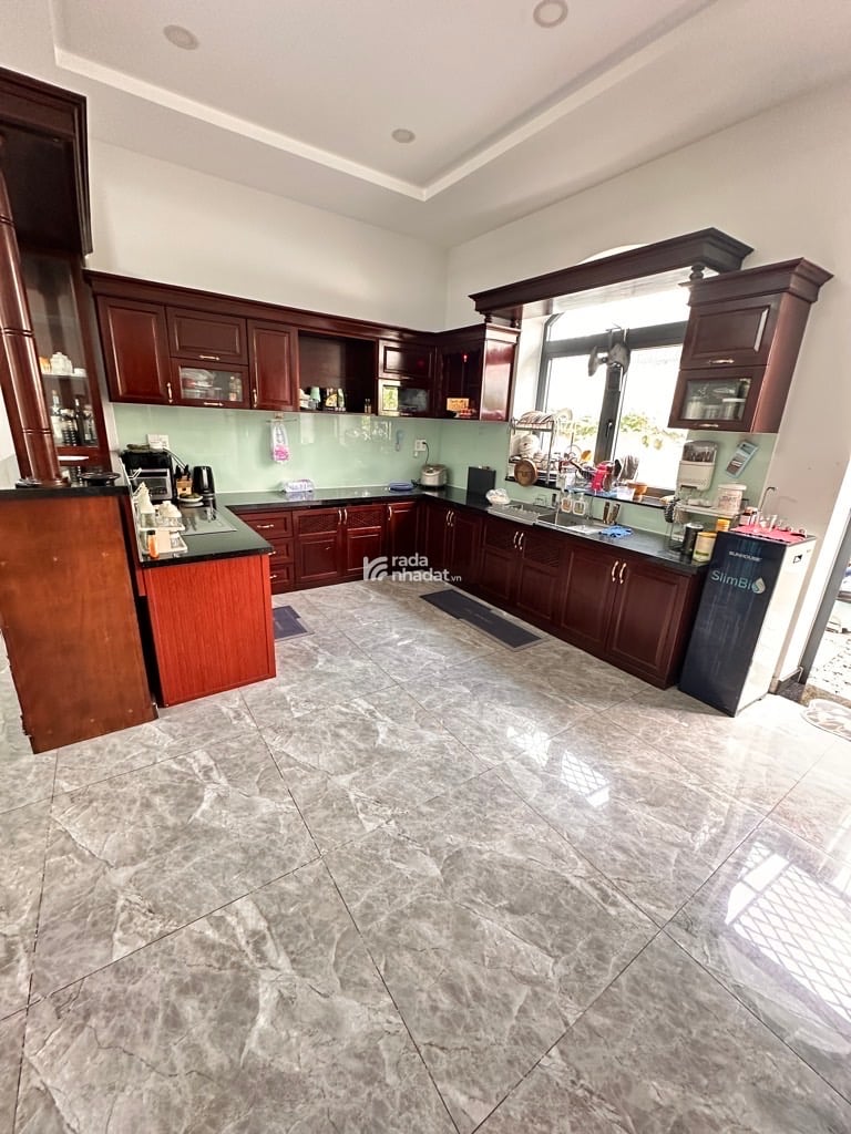 SIÊU HIẾM BIỆT THỰ - HỒ BƠI - HƠN 330M2 -