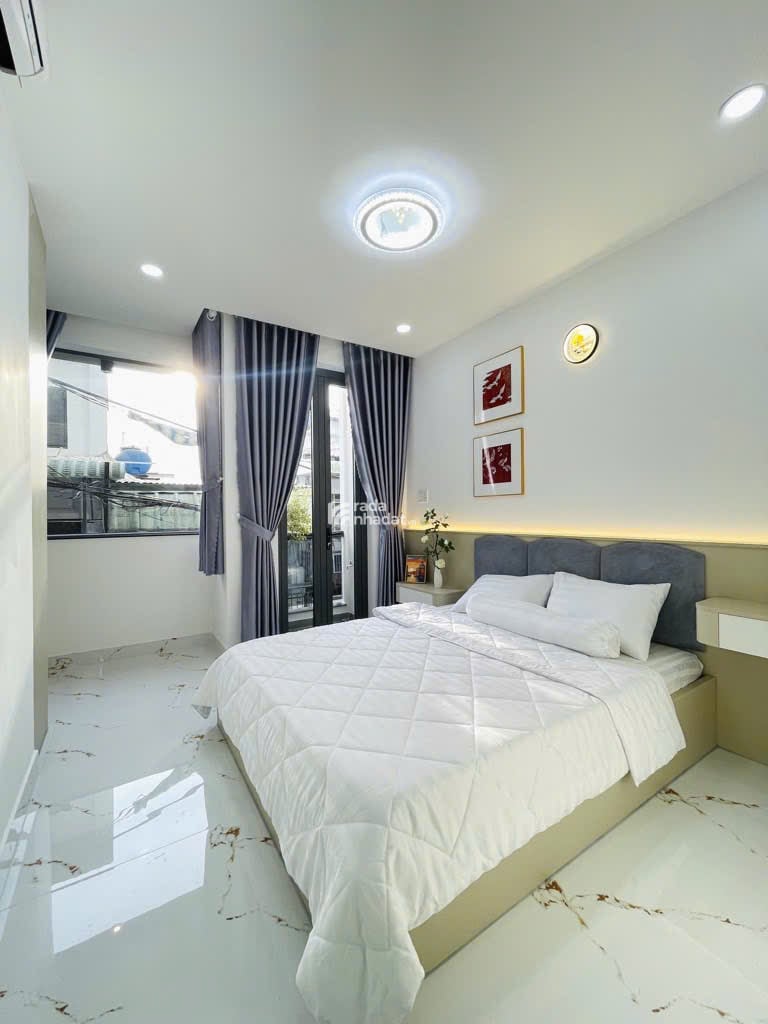 NHÀ MỚI Ở NGAY - FULL NỘI THẤT - GẦN CÔNG VIÊN LÀNG HOA