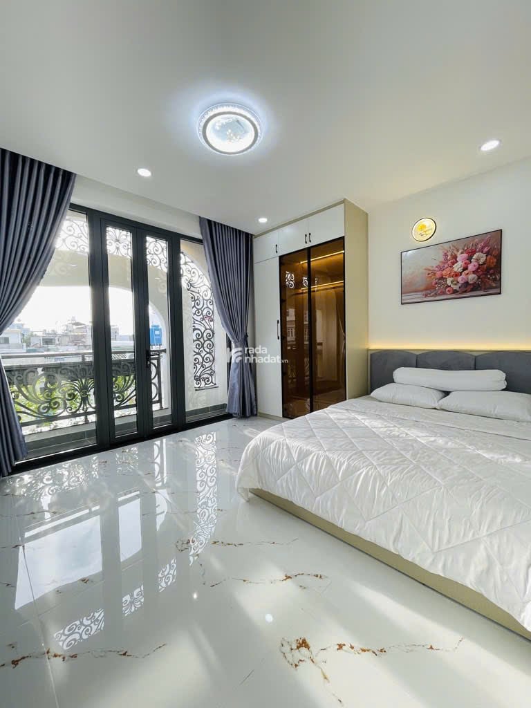 NHÀ MỚI Ở NGAY - FULL NỘI THẤT - GẦN CÔNG VIÊN LÀNG HOA