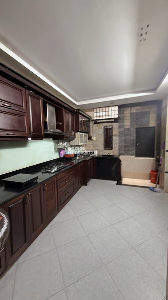 HẺM XE HƠI THÔNG- NHÀ 3 TẦNG- NHỈNH 8 TỶ. KHU HIẾM NHÀ BÁN .